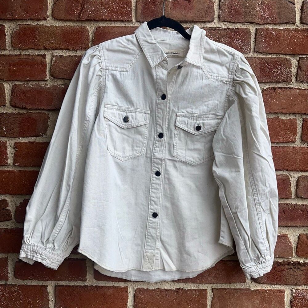 Free People We The Free With Love Denim Overshirt Jacket small NEW - Picture 2 of 10